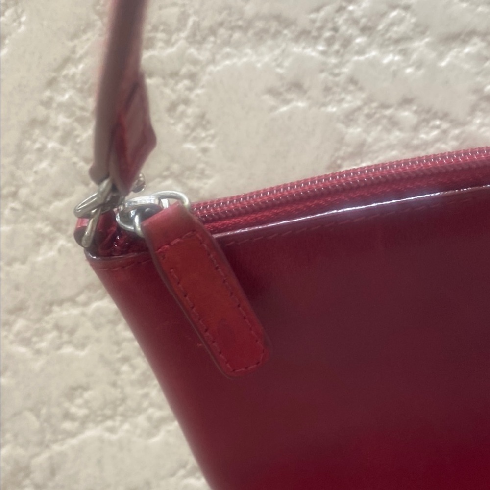 Indeed Boutique Elegant Red Leather Shoulder Bag - Picture 4 of 9